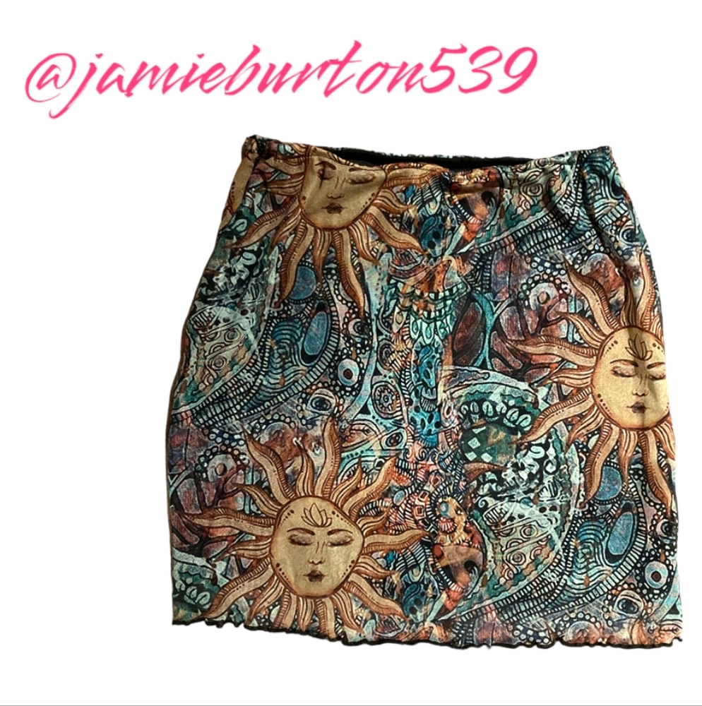EUC Y2k ☀️ 🌙 & ✨ skirt